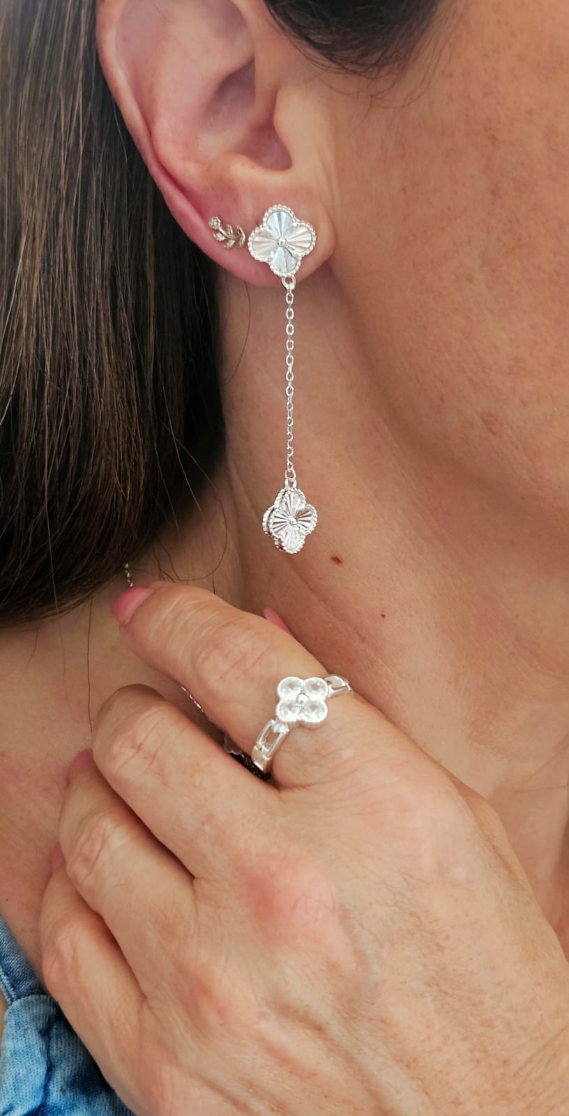 BRINCO PRATA TREVO TRABALHADO COM CORRENTE